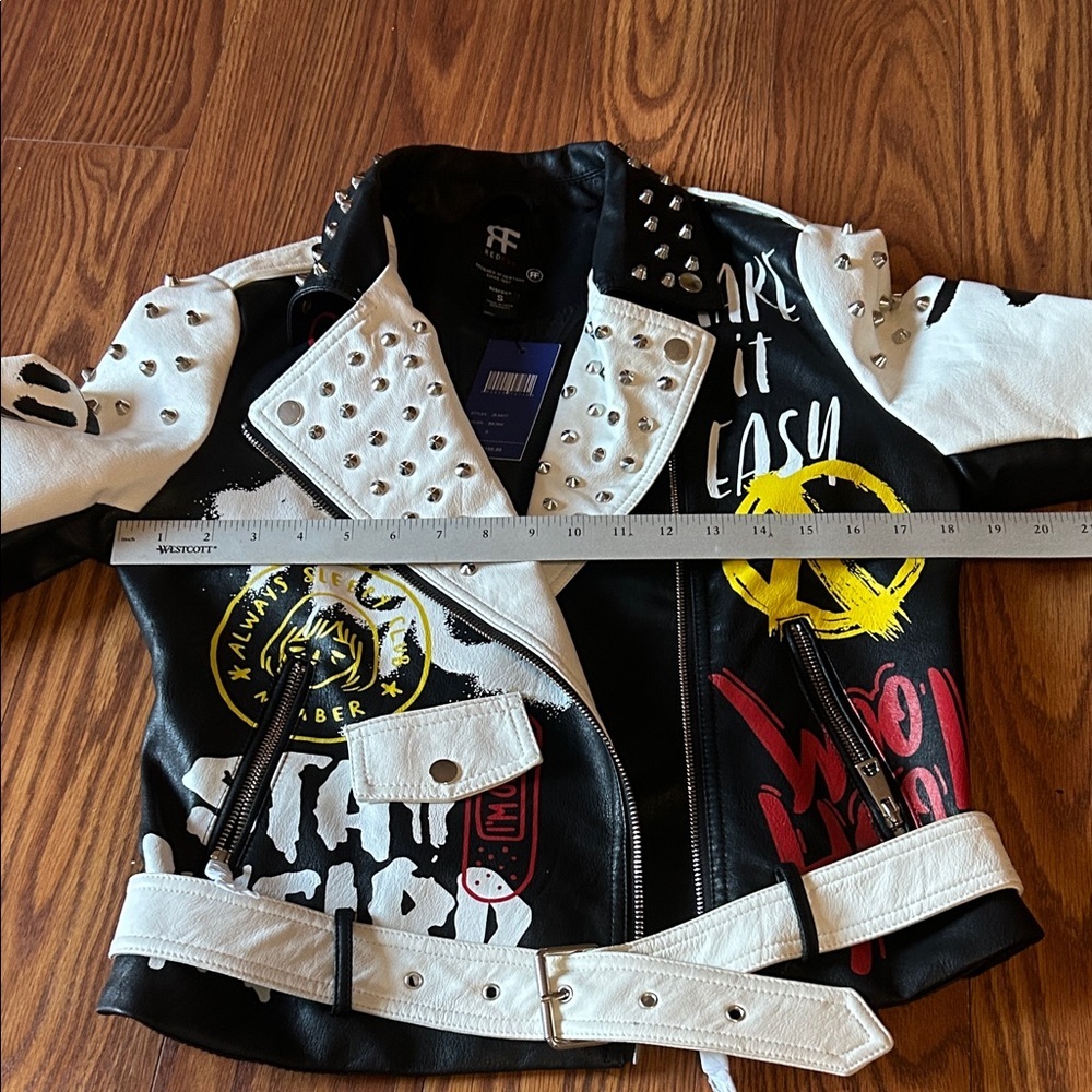 NWT RedFox Black White Graffiti Studded Moto Cropped Faux Leather Jacket Size S - Picture 10 of 14